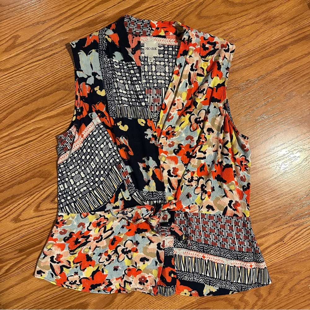 NIC+ZOE Women's Multicolor Sleeveless Top with tie front detail size M